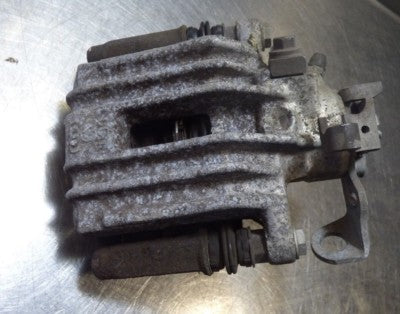 Audi A1 8X Bremssättel hinten Links passt auch SEAT Skoda VW