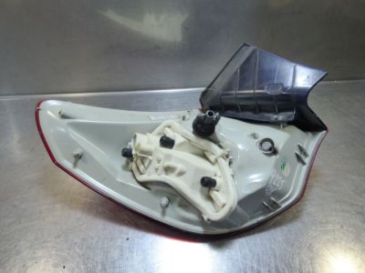 Opel Astra J 1.7 CDTI Rückleuchte rechts 13306460