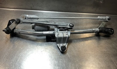 GENUINE AUDI A3 8V SALOON 2013 ORIGINAL gebraucht - 2017 FRONT WIPER MOTOR & LINKAGE P/N 8V2955023C