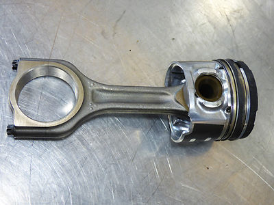 Kolben mit Pleuel Citroen Peugeot 1.6 HDi Ford 1.6 TDCI Fiat Scudo1.6 D 9H01
