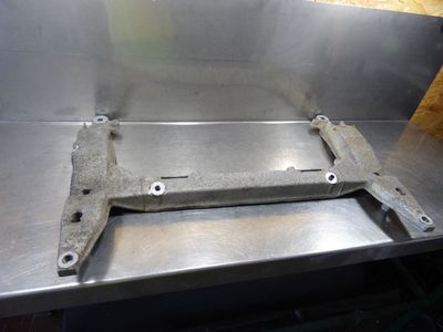 Porsche Boxster 986 2.7 Achsträger vorne 99634110115 / 996.341.101.15
