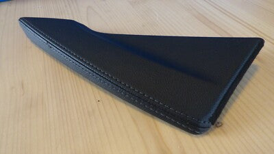 Alfa Romeo Stelvio Q4 2021 Mittelkonsole Links  Schwarz-Stitched Leder Abdeckung