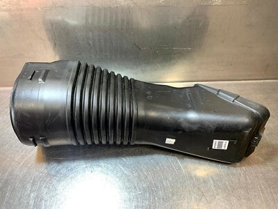 Porsche 981 Rohr für Ansaugstutzen Luftfilter Einheit Modul 98111002103 Links