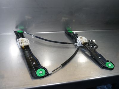 BMW 1er 116i E87  Fensterheber ohne motor vorne rechts 7067796S / 7 0677 96 S