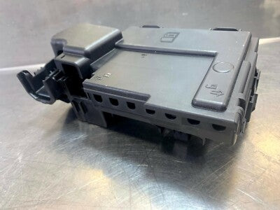 OPEL ASTRA K   SICHERUNGSKASTEN FUSEBOX GM 39023241