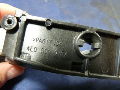 Audi A8 3.0 TDI V6 Quattro Stoßstange hinten links 4E0810915A ORIGINAL gebraucht - Befestigungsleiste