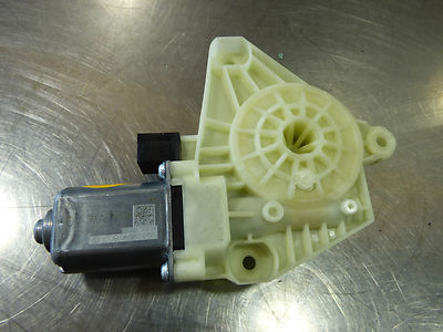 VW Passat 3G B8 Golf 7 Fensterhebermotor Motor hinten rechts 5Q4959802C