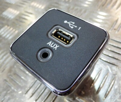 JEEP COMPASS II 2021 USB ORIGINAL gebraucht - AUX 5XG28DX9AD 35166724-0A ORIGINAL gebraucht - 53249959