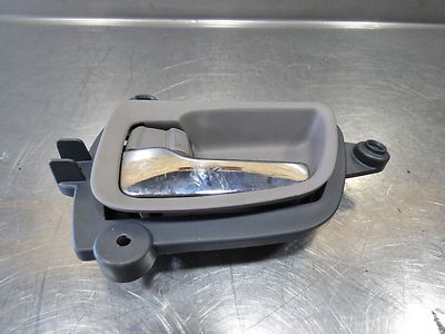 Mitsubishi Grandis 2.0 DI-D Türgriff, innen vorne links MN105359