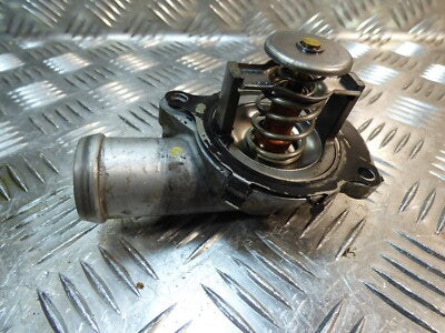 VW Transporter T5 2.5 TDI AXD Thermostat Thermostatgehäuse ORIGINAL gebraucht - 070121114