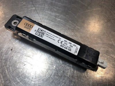 Audi A3 8V Q2 Antennenverstärker aerial amplifier rechts ORIGINAL gebraucht - 8V5035225