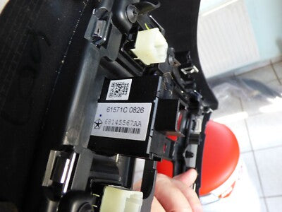 Jeep Grand Cherokee WK2 Mittel verkleidung hinten mit USB Media Hub ORIGINAL gebraucht - 68145567AA