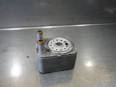 AUDI A4 8EC B7 2.0 TDI  Motor Ölkühler 038117021B / 038 117 021 B