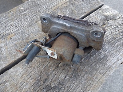 AUDI A4 8EC B7 2.0 TDI Bremsschattel vorne Links ATE  2008