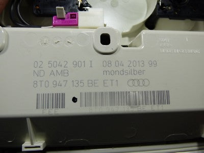Audi A4 8K A5 8T Innenraum Leuchte Leseleuchte Ambiente vorne 8T0947135BE
