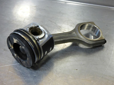 Kolben mit Pleuel Citroen Peugeot 1.6 HDi Ford 1.6 TDCI Fiat Scudo1.6 D 9H01