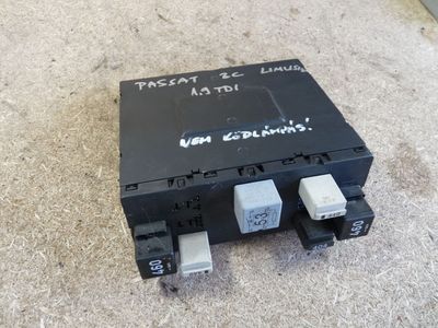 VW Passat 3C Steuergerät 3C0937049H 3C0 937 049 H ORIGINAL gebraucht - Bordnetz
