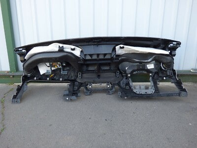 Alfa Romeo Stelvio Q4 2021 mit eingebauter Beifahrerairbag ORIGINAL gebraucht - Armaturenbrett