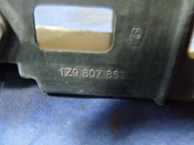 Skoda Octavia II 2.0 TDI Stoßstangenträger Halter / 1Z9 807 863 ORIGINAL gebraucht - 1Z9807863