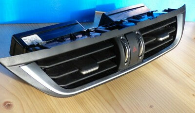 Alfa Romeo Stelvio Q4 Luftdüse  Frischluft Düse Armaturenbrett Mitte 1561257890
