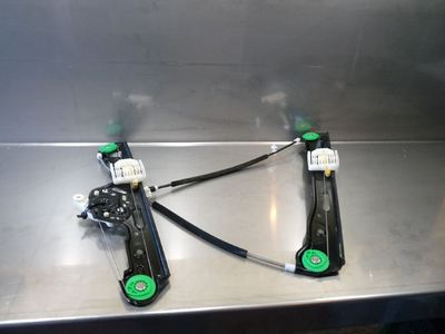 BMW 1er E87  Fensterheber vorne links 7067795S / 7 0677 95 S