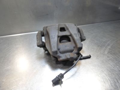 Audi A4 8K2 B8 2.0 TDI Bremssättel vorne links 755