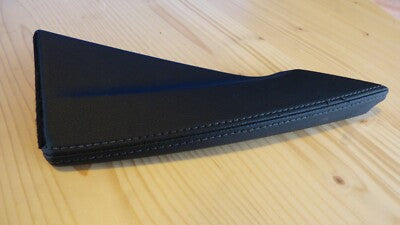 Alfa Romeo Stelvio Q4 2021 Mittelkonsole Rechts Schwarz-Stitched Leder Abdeckung