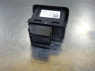 AUDI A4 B8 A5 Q3 Q5 Schalter Taster Alarm 4F0962109B ORIGINAL gebraucht - Diebstahlwarnanlage