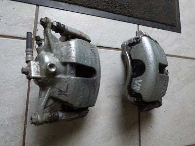 AUDI Q2 Orig. Bremssättel + Bremsscheibe Satz  Vorne R+L TRW NEUWERTIG ! 1150 km