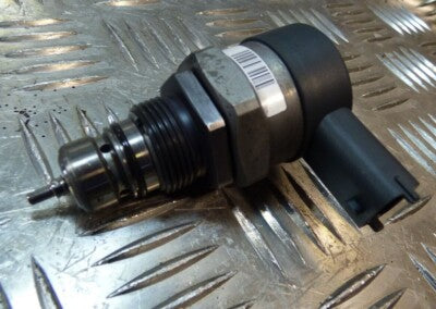 Alfa Romeo Stelvio Q4 2.2 JTD Common Rail Druckregelventil BOSCH NEU ORIGINAL gebraucht - 0281006198