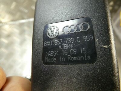 AUDI A1 8X Gurtschloss hinten 8X0857739C Links = Rechts gebraucht - Original