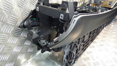 Alfa Romeo Stelvio Q4 2021 Mittelkonsolenrahmen