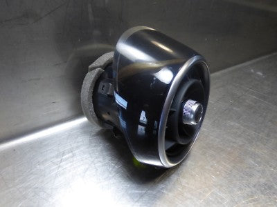 Audi A1 8X Original  Luftdüse Luftdusche Luftausströmer links  8X2820901