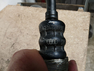 Audi R8 4.2 V8 Dehnschlauch von Fluegelpumpe zum Rohr Lenkgetriebe 420422893E