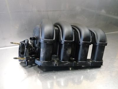 Toyota Avensis GS 1.8 VVT-i Ansaugbrücke