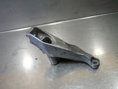 AUDI A4 8EC B7 2.0 TDI Stütze links 8E0199307S / 8E0 199 307 S ORIGINAL gebraucht - Motorhalter
