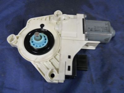 AUDI A4 8K Limo 2.0 TDI Motor hinten rechts 8K0959812 ORIGINAL gebraucht - Fensterheber