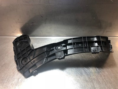 AUDI Q2 Orig. Halter Führungsprofil hinten Links Stoßstange ORIGINAL gebraucht - 81A807253