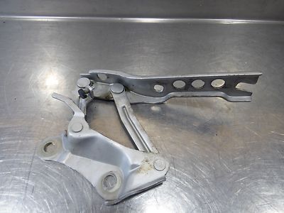 Skoda Superb 1.9 TDI Scharnier Motorhaube links 3T0823301B / 3T0 823 301 B