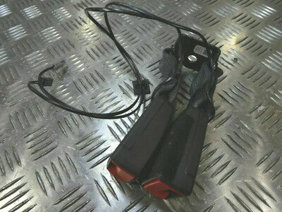 Opel Astra K 2017 Gurtschloss Schloss Gurt Rücksitzbank links mitte GM 13409377