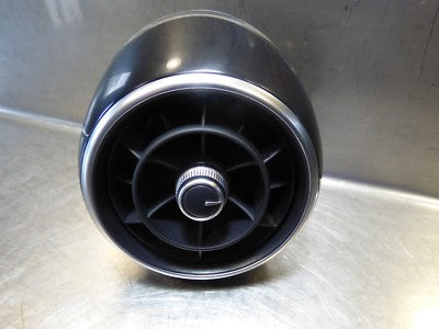 Audi A1 8X Original  Luftdüse Luftdusche Luftausströmer links  8X2820901