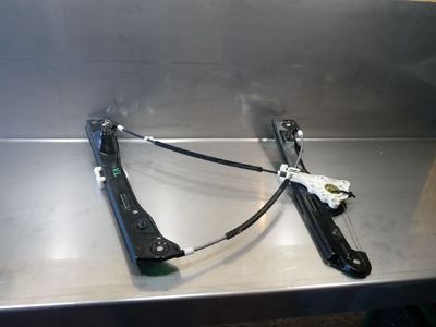 BMW 1er E87  Fensterheber vorne links 7067795S / 7 0677 95 S
