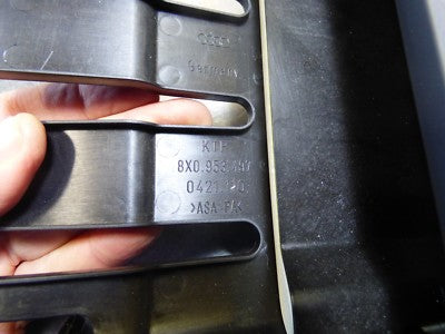 Audi A1 8X Lenksäulenverkleidung Lenksäulenabdeckung Verkleidung 8X0953497 kompl
