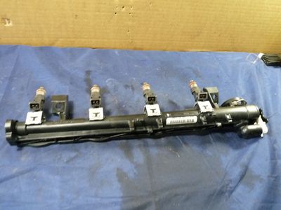 Ford Fiesta 1.25 ZETEC Verteilerrohr Kraftst 8A66-9H487-AB / 8A669H487AB