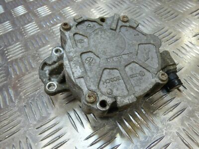 VW Transporter T5 2.0 TDI CAA Unterdruckpumpe Vakuumpumpe 03L145100