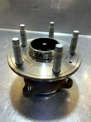 OPEL ASTRA K 1.4 Turbo Radnabe Hinten Links = Rechts GM 13507454
