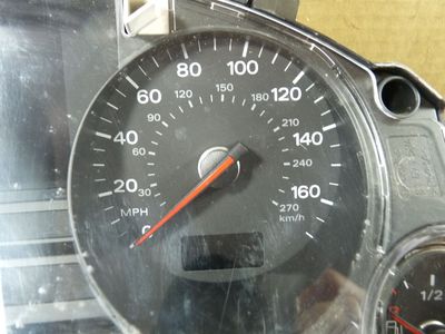 Audi A8 3.0 TDI V6 Quattro Tacho Kombiinstrument (MPH+Km/h) 4E0920950A