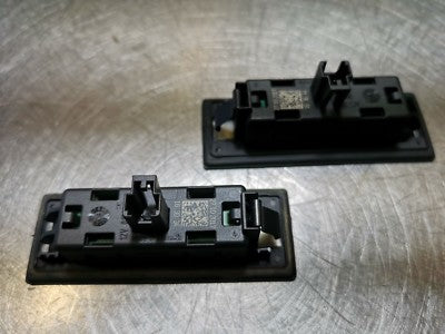 AUDI Q2 Orig. LED 8W6943021 NEUWERTIG ! 2 Stück ORIGINAL gebraucht - Kennzeichenbeleuchtung
