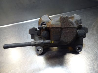 Audi A4 8K2 B8 2.0 TDI Bremssättel vorne rechts 756
