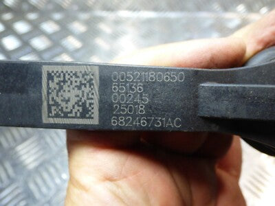 JEEP COMPASS II 2021 ORIGINAL MOPART Stange strebe Radaufhängung 68246731AC